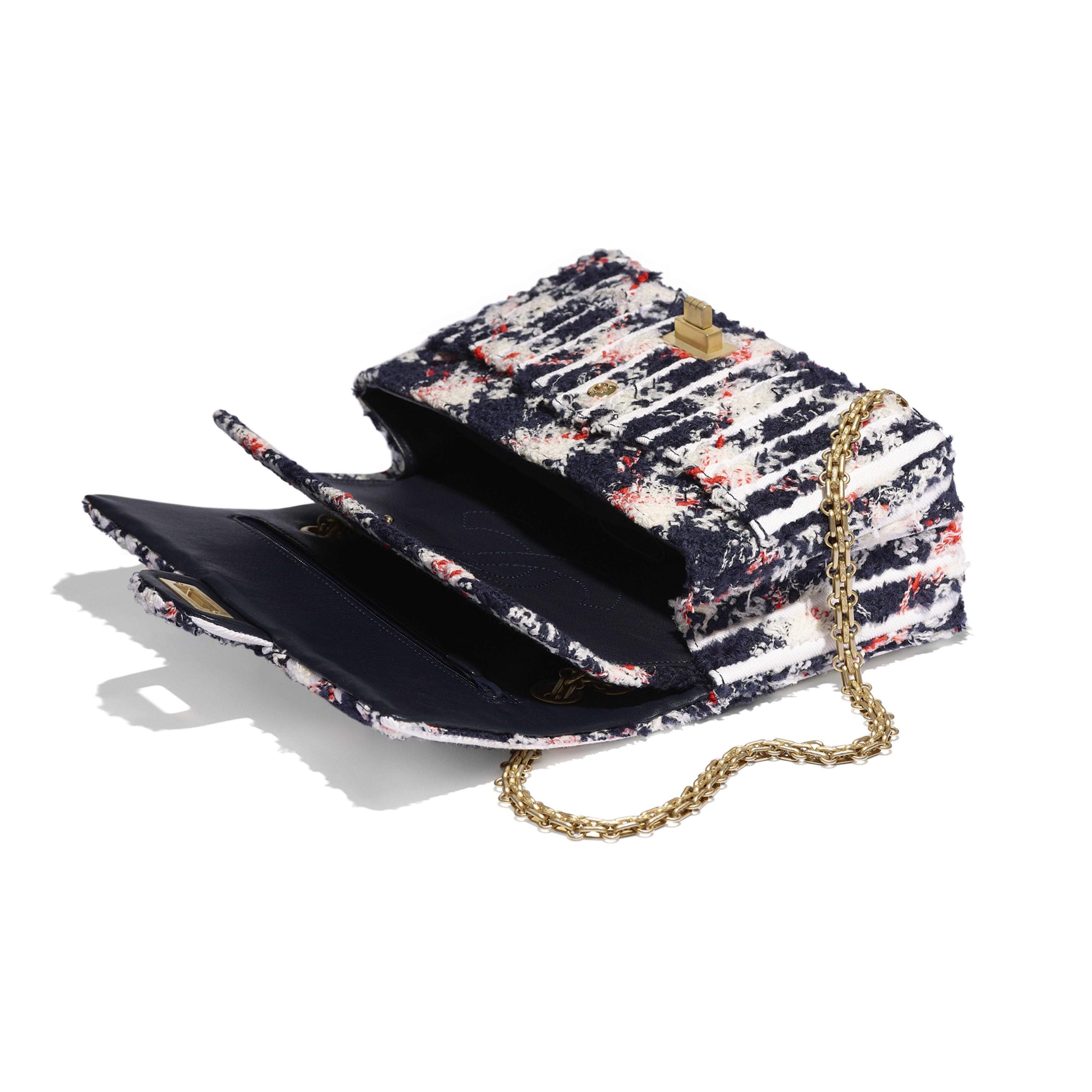 8.3_58aafee2-0247-4601-8071-3783cf49d65c